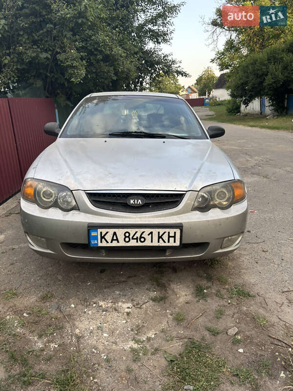 Kia Shuma 2002