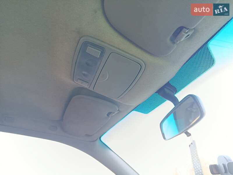 Седан Kia Shuma 2003 в Дунаївцях