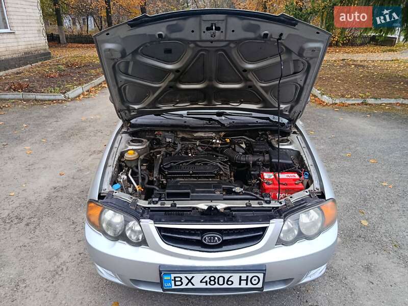 Седан Kia Shuma 2003 в Дунаївцях