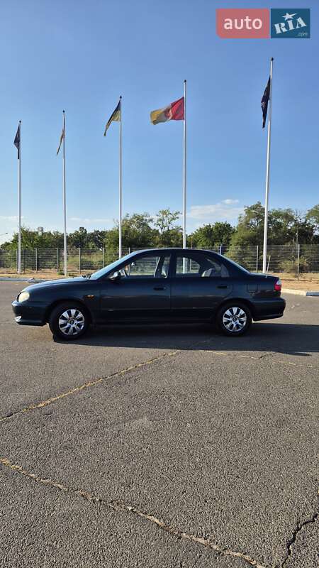 Седан Kia Shuma 1999 в Одессе
