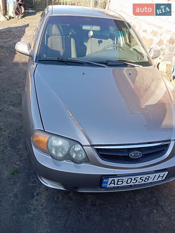 Kia Shuma 2003