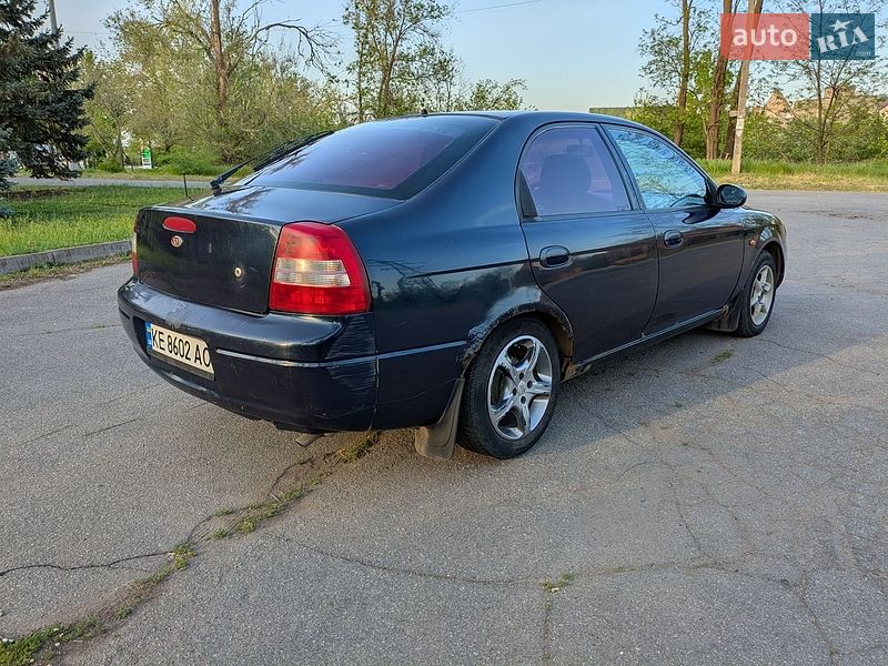 Седан Kia Shuma 1999 в Кривому Розі