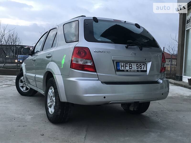 Внедорожник / Кроссовер Kia Sorento 2003 в Тячеве