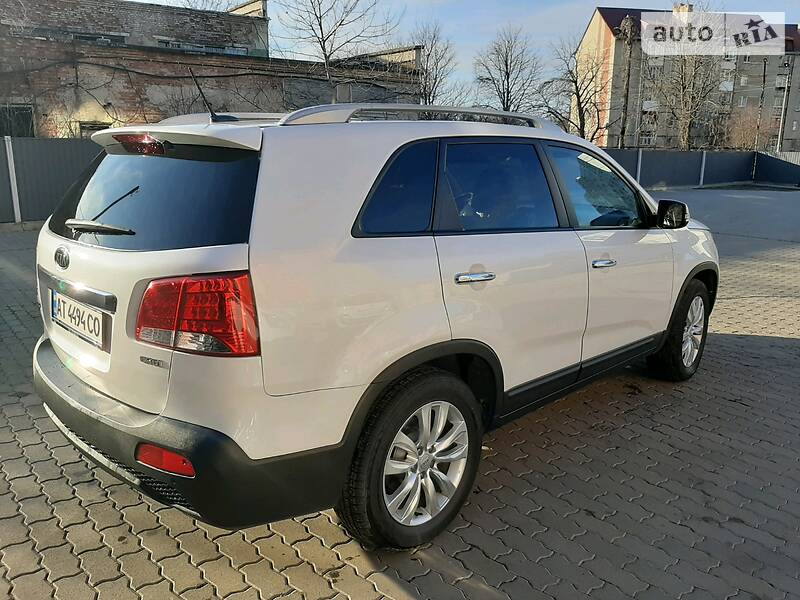 Позашляховик / Кросовер Kia Sorento 2010 в Калуші