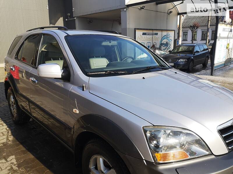 Позашляховик / Кросовер Kia Sorento 2006 в 