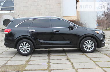Позашляховик / Кросовер Kia Sorento 2016 в 