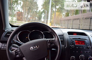 Позашляховик / Кросовер Kia Sorento 2011 в 