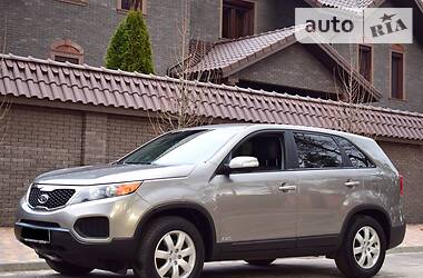 Позашляховик / Кросовер Kia Sorento 2011 в 