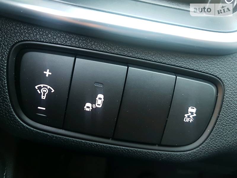 Позашляховик / Кросовер Kia Sorento 2016 в Кременчуці фото 19 Позашляховик / Кросовер Kia Sorento 2016 в Кременчуці