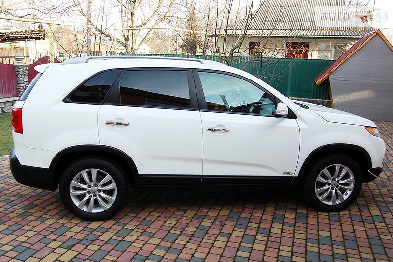 Позашляховик / Кросовер Kia Sorento 2011 в Умані
