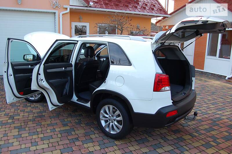 Позашляховик / Кросовер Kia Sorento 2011 в Умані