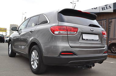 Позашляховик / Кросовер Kia Sorento 2015 в 