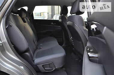 Позашляховик / Кросовер Kia Sorento 2015 в 