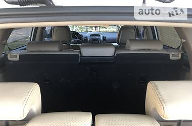 Позашляховик / Кросовер Kia Sorento 2010 в 