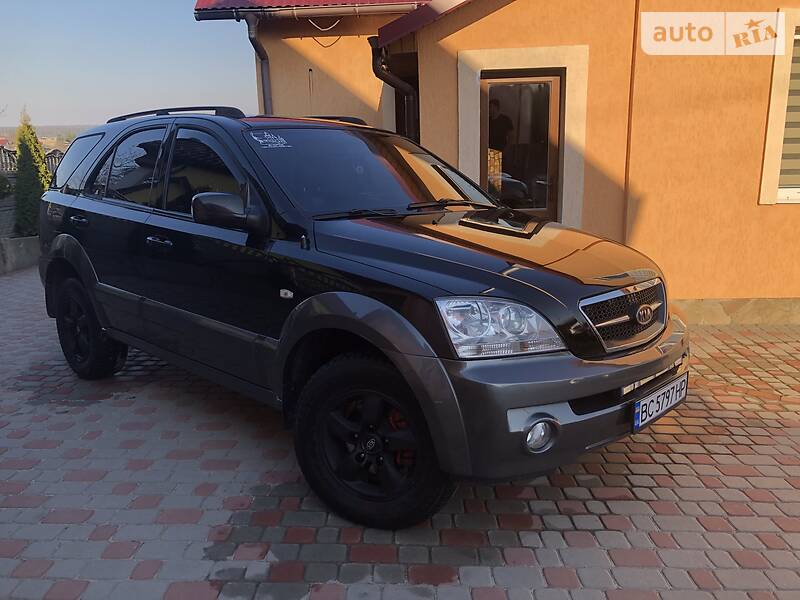 Позашляховик / Кросовер Kia Sorento 2005 в 