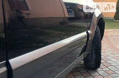 Позашляховик / Кросовер Kia Sorento 2005 в 