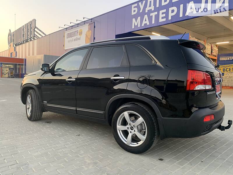 Позашляховик / Кросовер Kia Sorento 2010 в Івано-Франківську