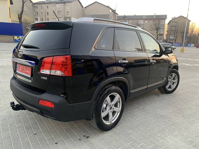 Позашляховик / Кросовер Kia Sorento 2010 в Івано-Франківську