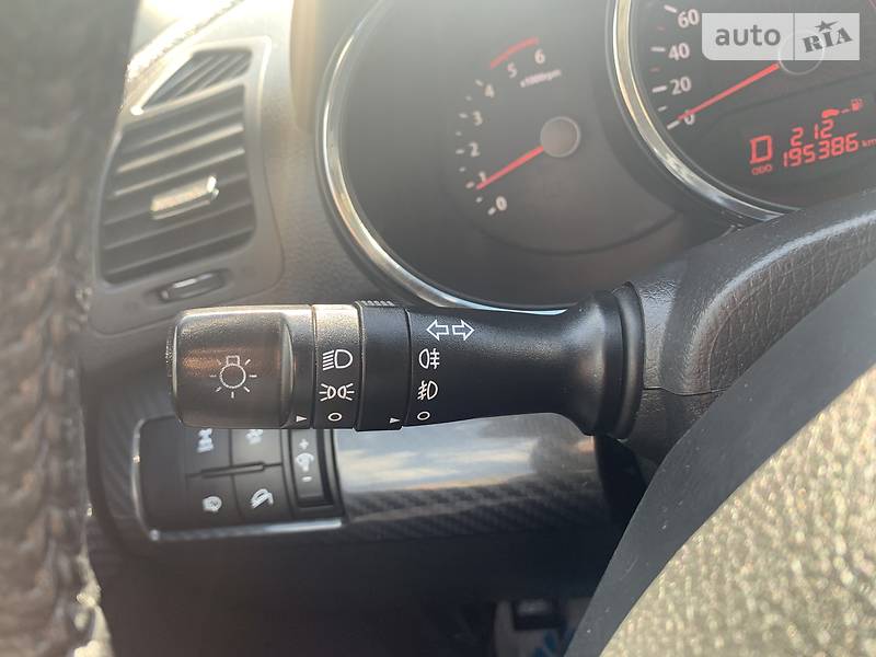 Позашляховик / Кросовер Kia Sorento 2010 в Івано-Франківську