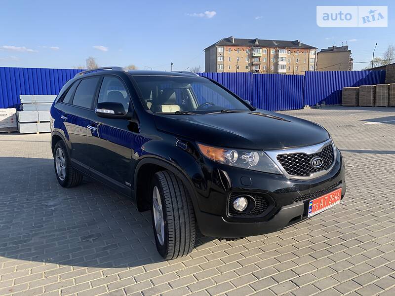 Позашляховик / Кросовер Kia Sorento 2010 в Івано-Франківську