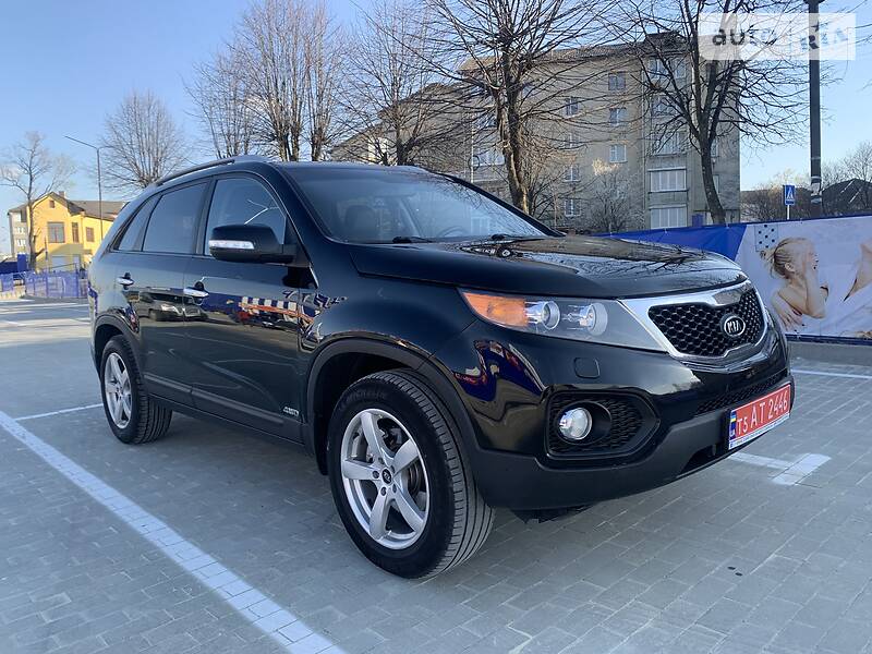 Позашляховик / Кросовер Kia Sorento 2010 в Івано-Франківську