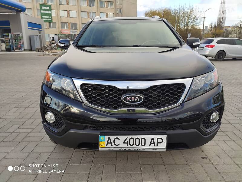 Позашляховик / Кросовер Kia Sorento 2012 в 