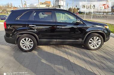 Позашляховик / Кросовер Kia Sorento 2012 в 