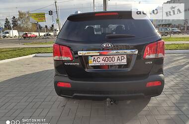 Позашляховик / Кросовер Kia Sorento 2012 в 