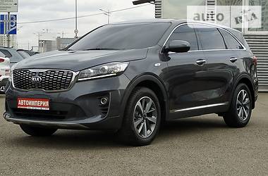 Позашляховик / Кросовер Kia Sorento 2017 в 