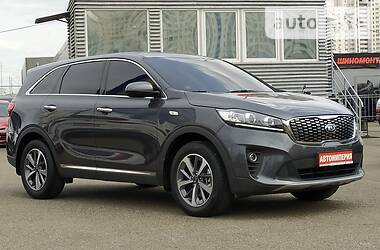 Позашляховик / Кросовер Kia Sorento 2017 в 