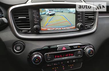 Позашляховик / Кросовер Kia Sorento 2017 в 