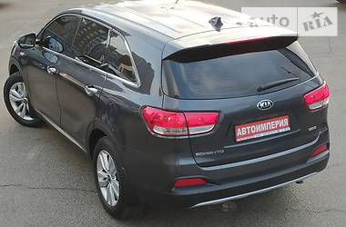 Позашляховик / Кросовер Kia Sorento 2016 в 
