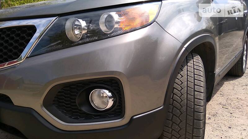 Позашляховик / Кросовер Kia Sorento 2011 в Ромнах