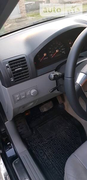 Внедорожник / Кроссовер Kia Sorento 2004 в Умани