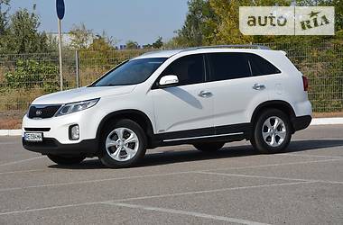 Внедорожник / Кроссовер Kia Sorento 2014 в Днепре