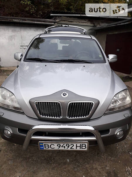 Внедорожник / Кроссовер Kia Sorento 2005 в Новом Роздоле