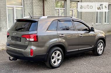 Внедорожник / Кроссовер Kia Sorento 2012 в 