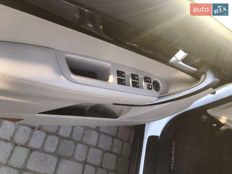 Позашляховик / Кросовер Kia Sorento 2014 в Сокалі