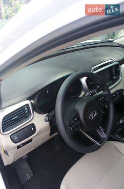 Внедорожник / Кроссовер Kia Sorento 2017 в 