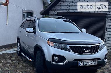 Позашляховик / Кросовер Kia Sorento 2010 в Івано-Франківську