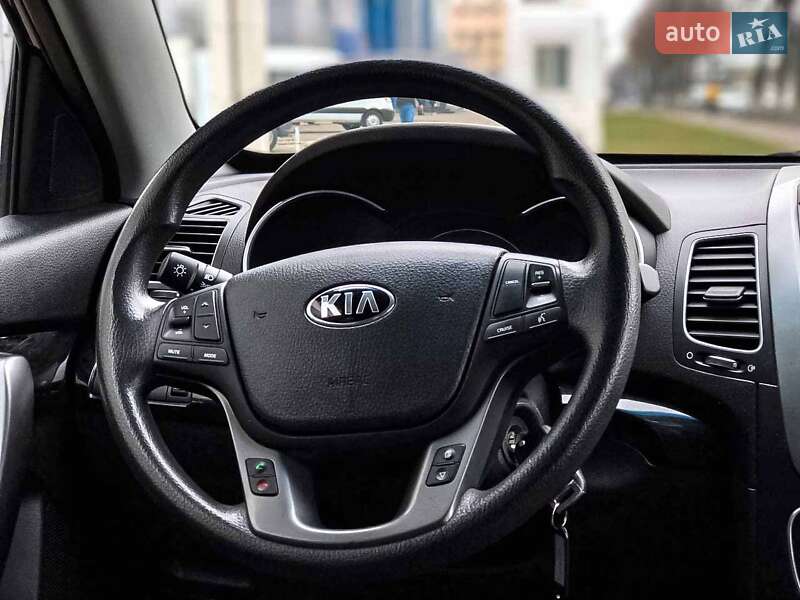 Позашляховик / Кросовер Kia Sorento 2013 в Києві