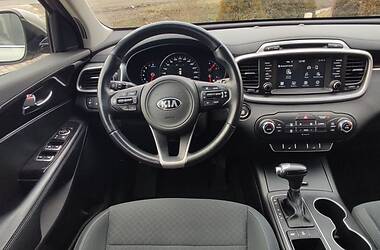 Внедорожник / Кроссовер Kia Sorento 2017 в 