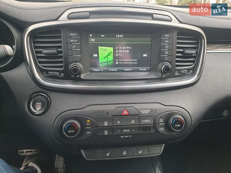 Внедорожник / Кроссовер Kia Sorento 2016 в Луцке