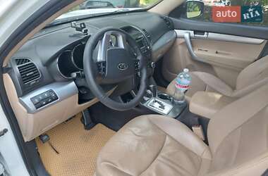 Внедорожник / Кроссовер Kia Sorento 2010 в 
