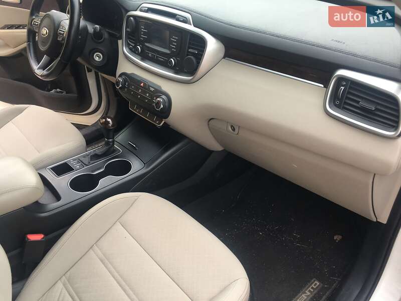 Внедорожник / Кроссовер Kia Sorento 2015 в Киеве