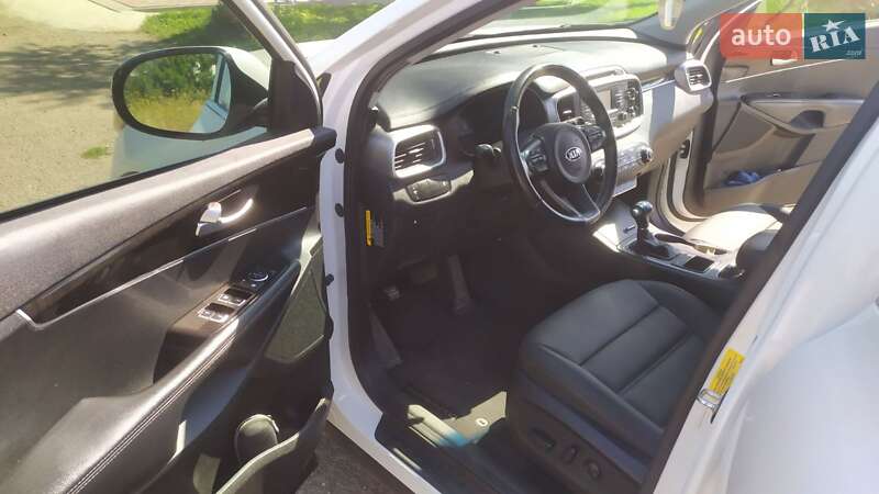 Позашляховик / Кросовер Kia Sorento 2015 в Снятині