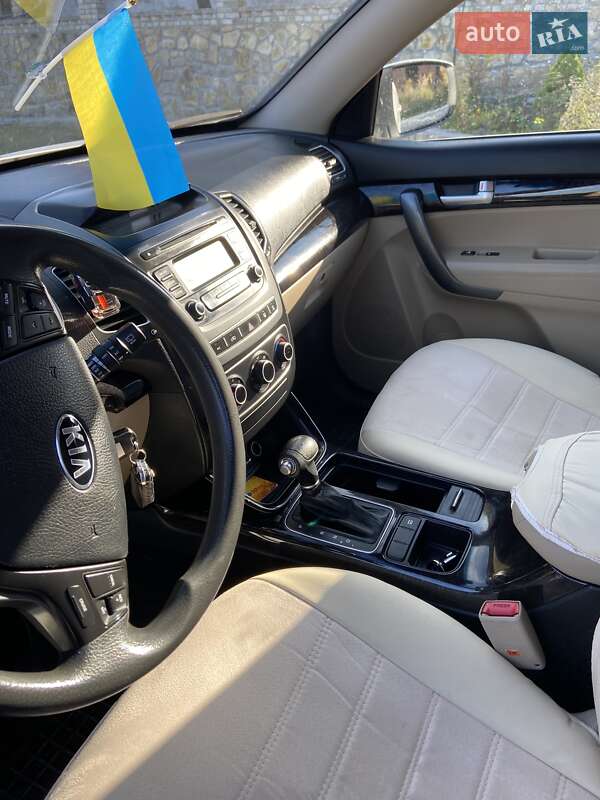 Позашляховик / Кросовер Kia Sorento 2013 в Бережанах