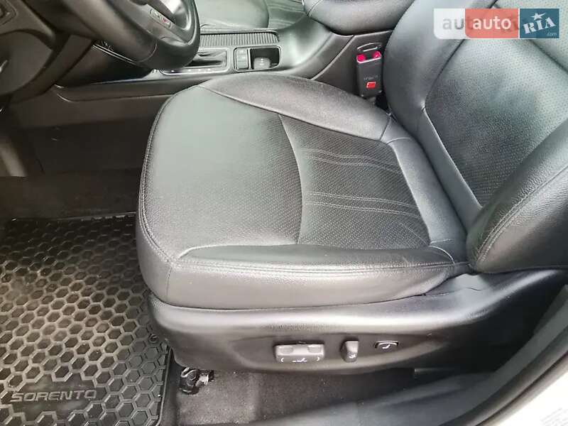 Внедорожник / Кроссовер Kia Sorento 2013 в Одессе