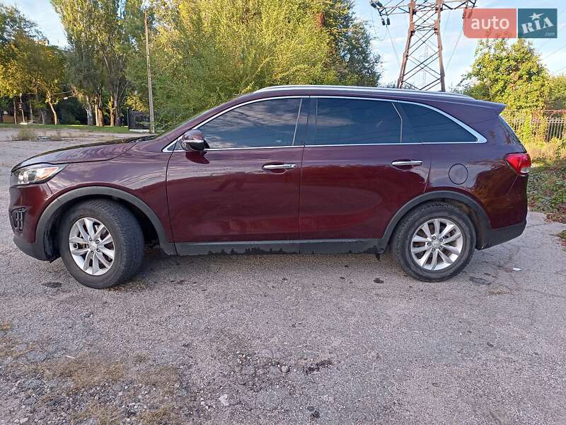 Позашляховик / Кросовер Kia Sorento 2015 в Запоріжжі