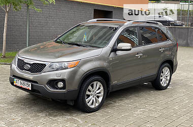 Позашляховик / Кросовер Kia Sorento 2011 в Івано-Франківську